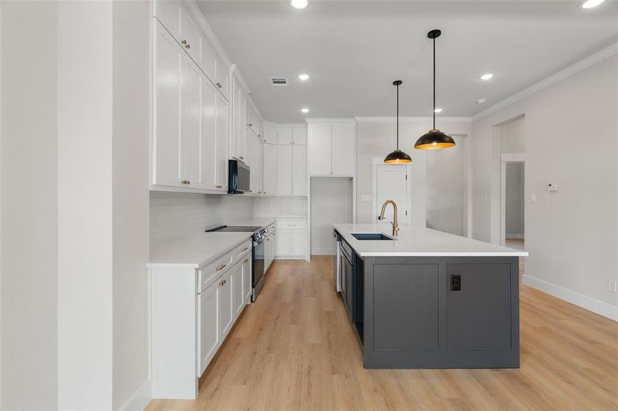 Furnished interior view inside a new home in , Granbury (Image 6).
