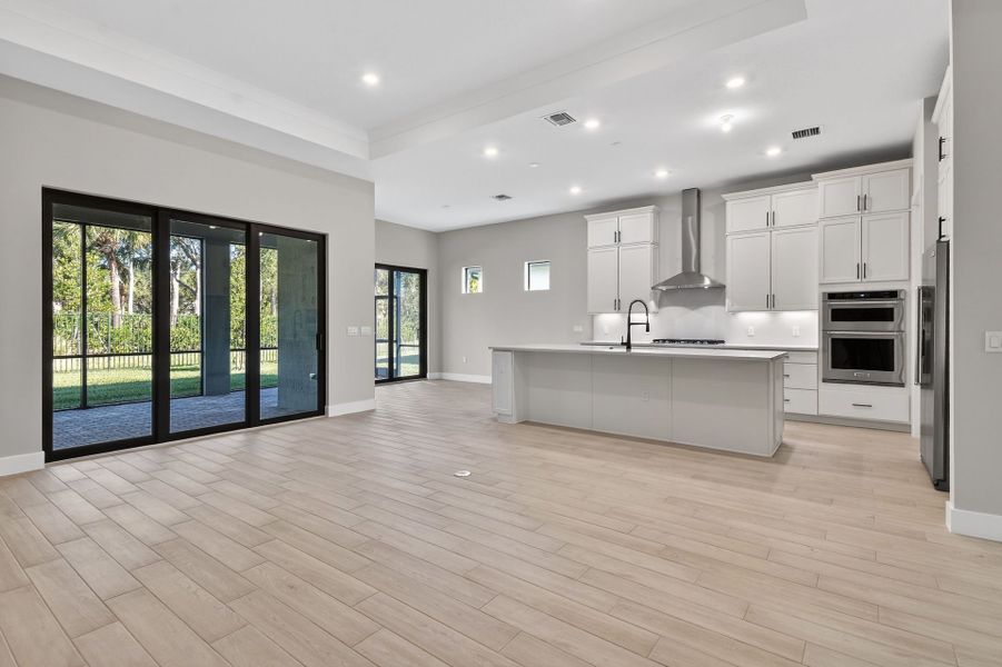 Spacious, unfurnished interior of a new home in Greyhawk Landing, Lake Worth (Image 39).