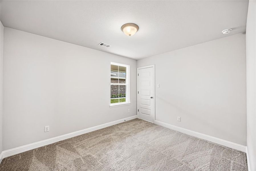 Spacious, unfurnished interior of a new home in Stonebrooke, Conroe (Image 13).