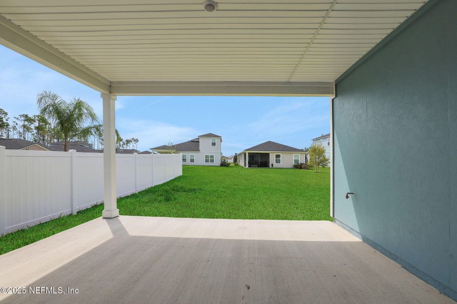 Image 41 of a home in Cordova Palms.