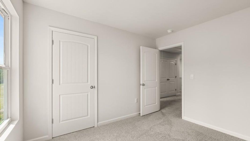 Spacious, unfurnished interior of a new home in Rolling Meadows, Jasper (Image 26).