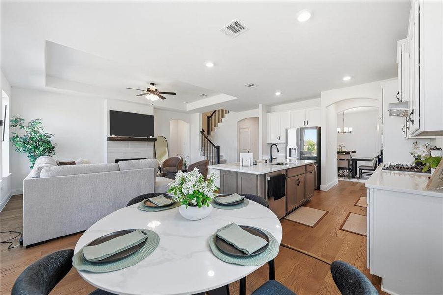 Furnished interior view inside a new home in , Venus (Image 35). Furnished interior view inside a new home in , Venus (Image 35).