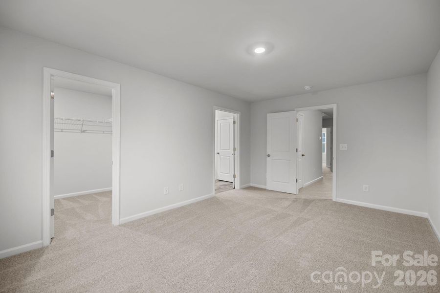 Spacious, unfurnished interior of a new home in Townes at Ribbon Walk, Charlotte (Image 11).
