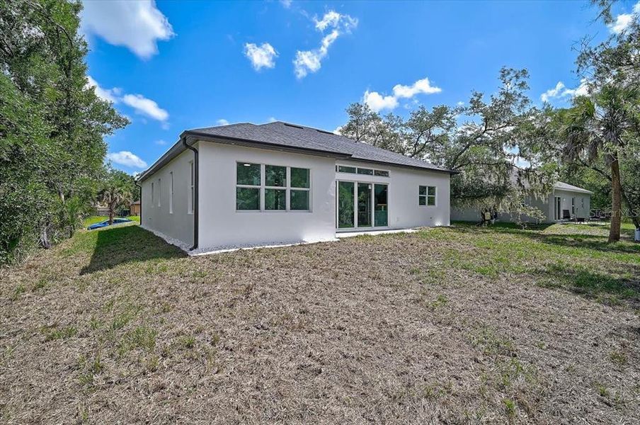 Exterior details and patio area of a home in , North Port (Image 4).
