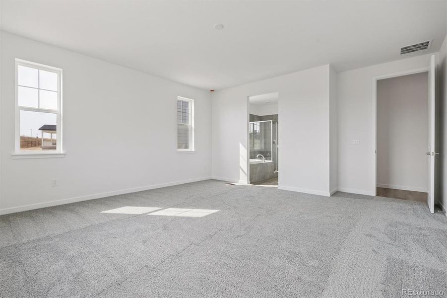 Spacious, unfurnished interior of a new home in Independence, Elizabeth (Image 21).