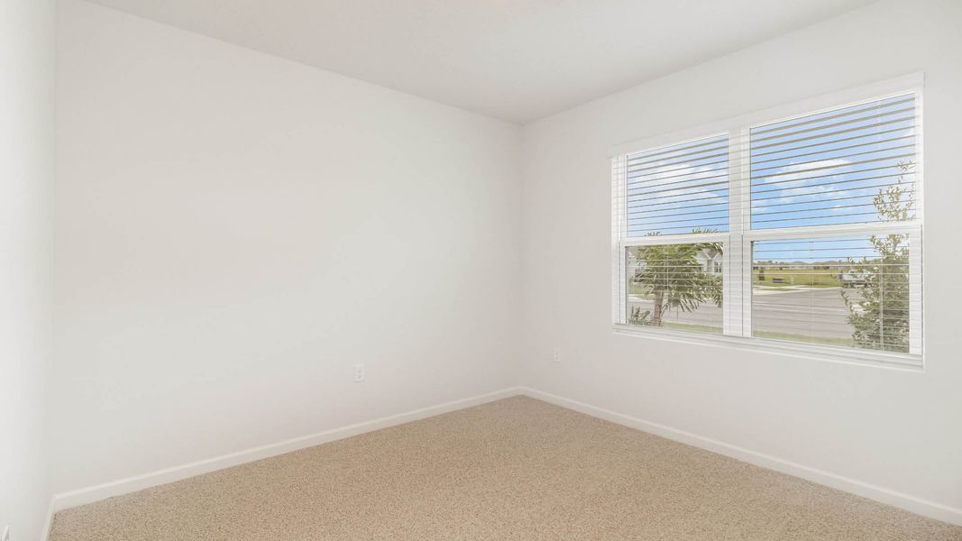 Spacious, unfurnished interior of a new home in Cypress Bay West, Palm Bay (Image 20).