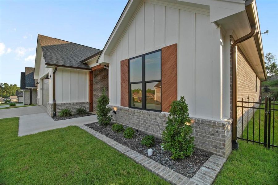 Exterior details and patio area of a home in , Tyler (Image 4).