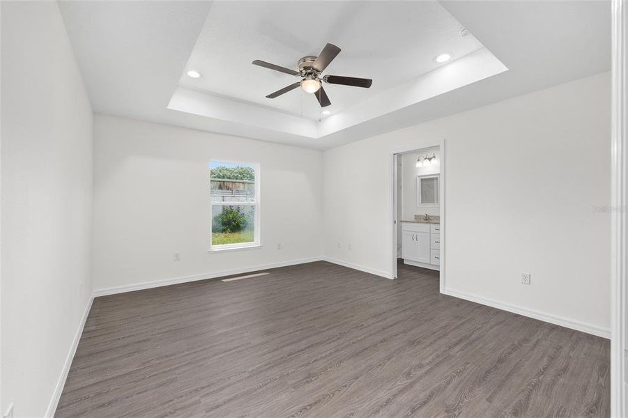 Spacious, unfurnished interior of a new home in , Dunnellon (Image 33).