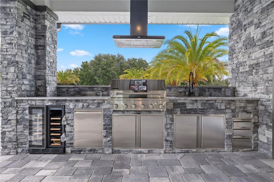 Exterior details and patio area of a home in , Eustis (Image 31).