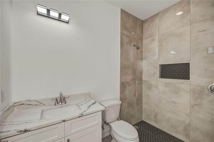 Furnished interior view inside a new home in , Port Charlotte (Image 46).