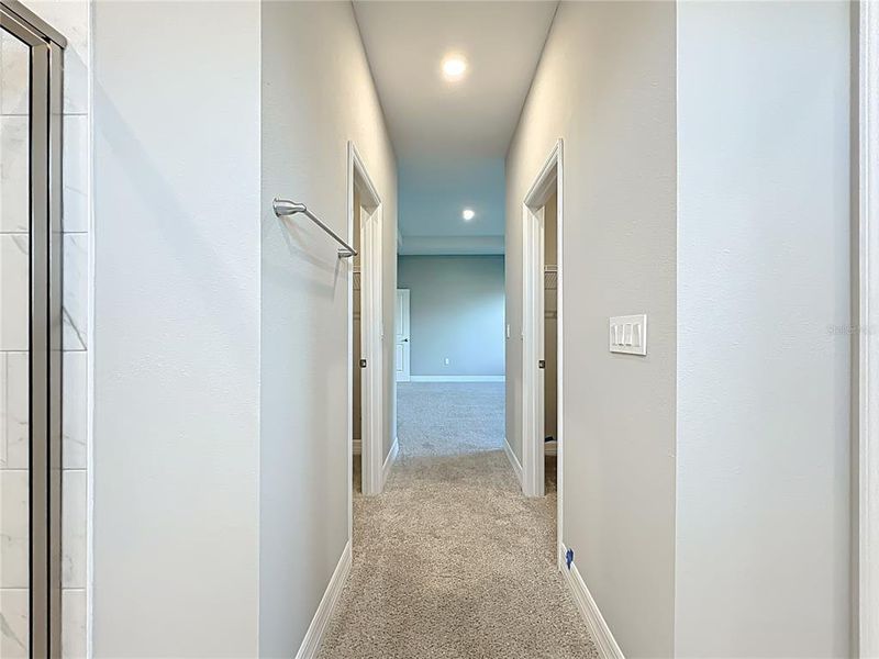 Spacious, unfurnished interior of a new home in , Ocala (Image 20).