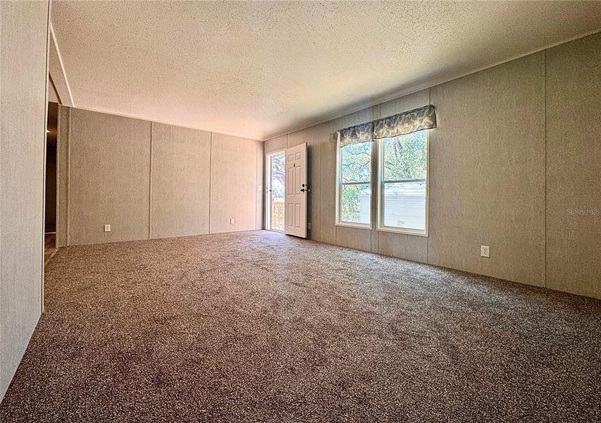 Spacious, unfurnished interior of a new home in , Brooksville (Image 7).