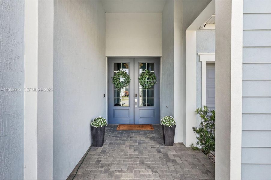 Exterior details and patio area of a home in , Port St. Lucie (Image 28).