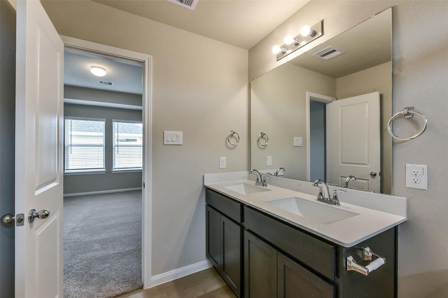 Furnished interior view inside a new home in King Oaks Village, Baytown (Image 10). Furnished interior view inside a new home in King Oaks Village, Baytown (Image 10).