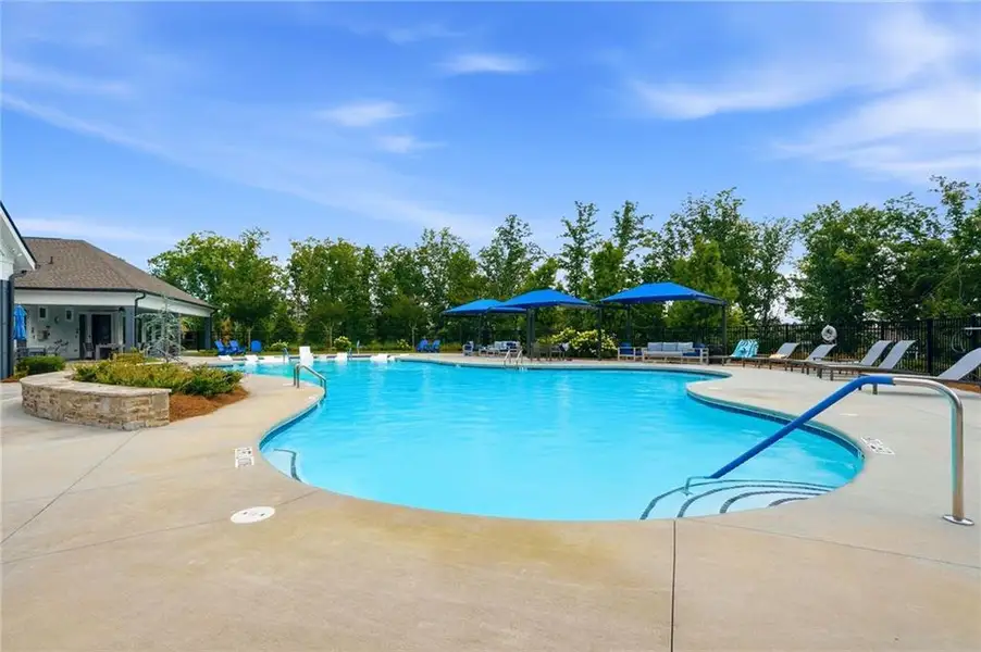 Community amenities in The Retreat at Sterling on the Lake 48', Flowery Branch (Image 35).