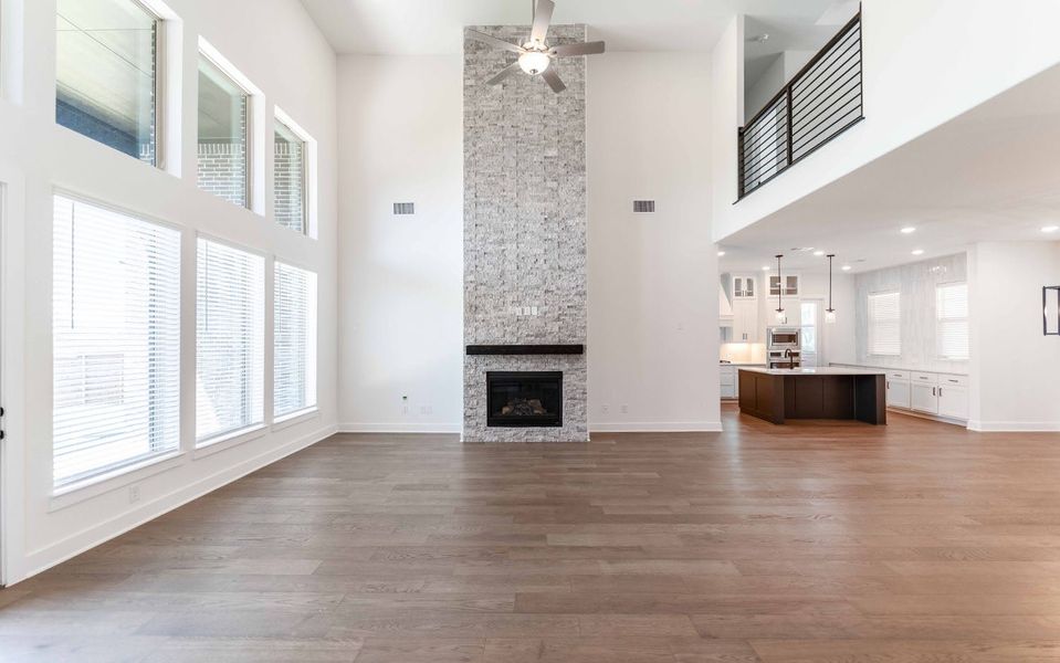 Spacious, unfurnished interior of a new home in Solterra, Mesquite (Image 17).