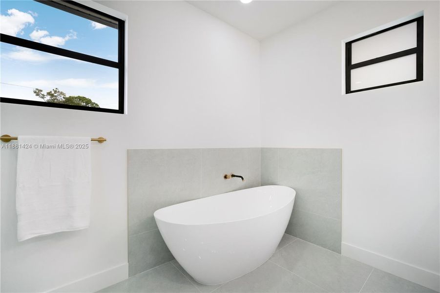 Furnished interior view inside a new home in , Port Charlotte (Image 12).