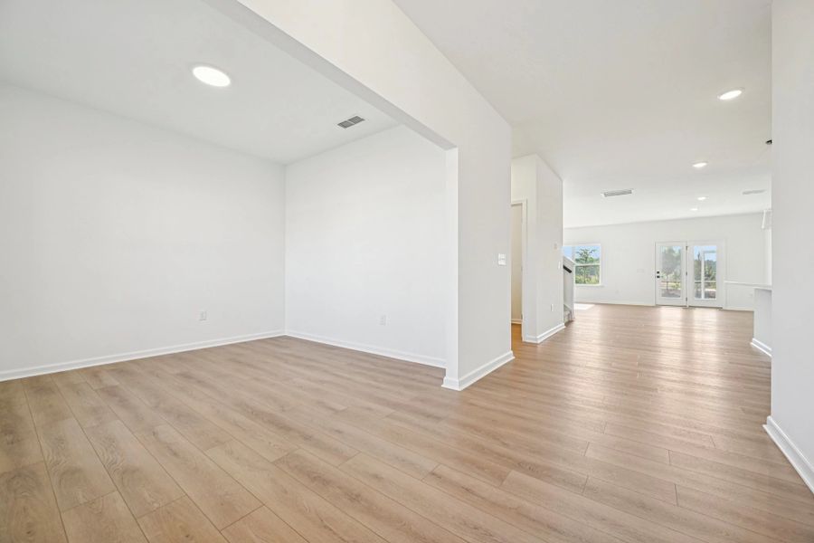 Representative images and renderings are for illustrative purposes. Actual structural options and design finishes of home may vary. Representative images and renderings are for illustrative purposes. Actual structural options and design finishes of home may vary.