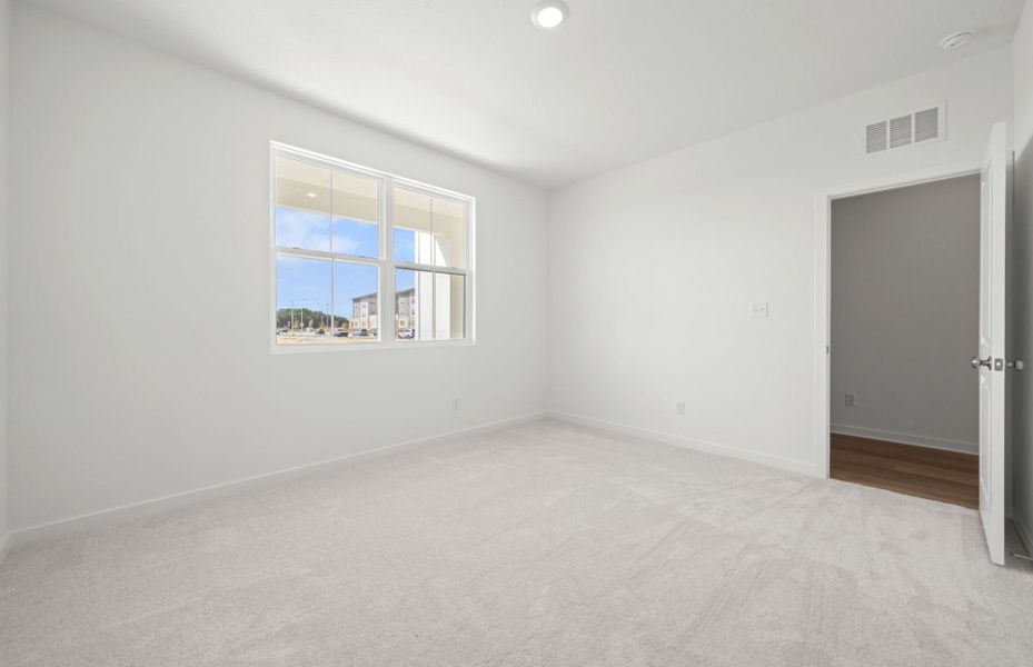 Spacious, unfurnished interior of a new home in Alto, San Marcos (Image 25).