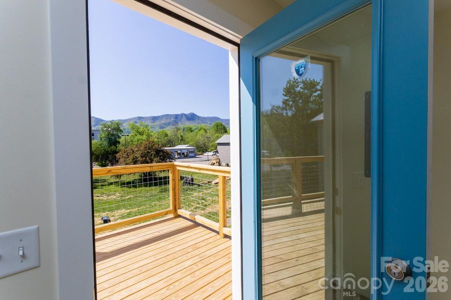 Beautiful year round views from Dining room and back deck.