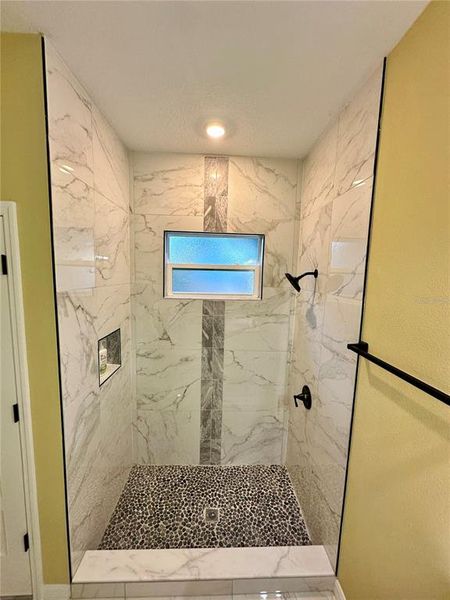 Close-up of interior finishes inside a home in , Lake Wales (Image 16).