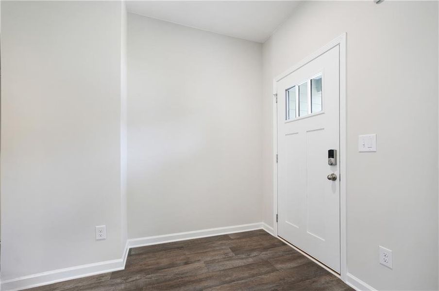 Spacious, unfurnished interior of a new home in Conner Springs, Social Circle (Image 17).