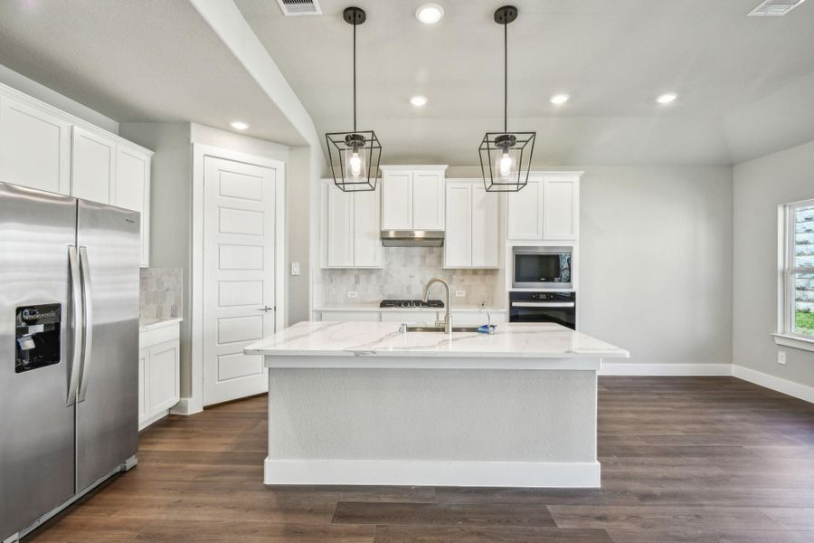 Photo is not of the actual home but is an inspirational photo of builder’s model home and may depict options, furnishings, and/or decorator features that are not included. Photo is not of the actual home but is an inspirational photo of builder’s model home and may depict options, furnishings, and/or decorator features that are not included.