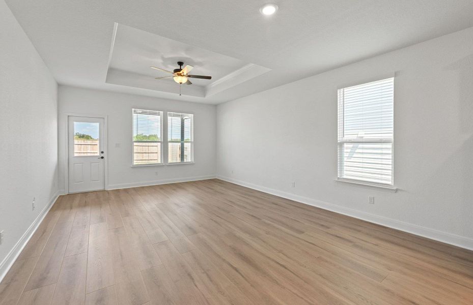 Spacious, unfurnished interior of a new home in Patterson Ranch, Georgetown (Image 21).