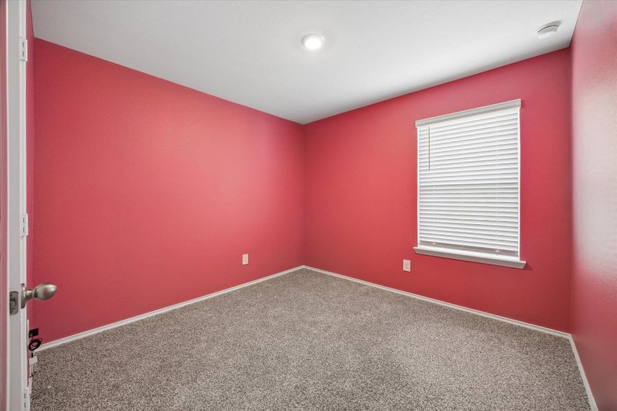 Spacious, unfurnished interior of a new home in , Spring (Image 20).