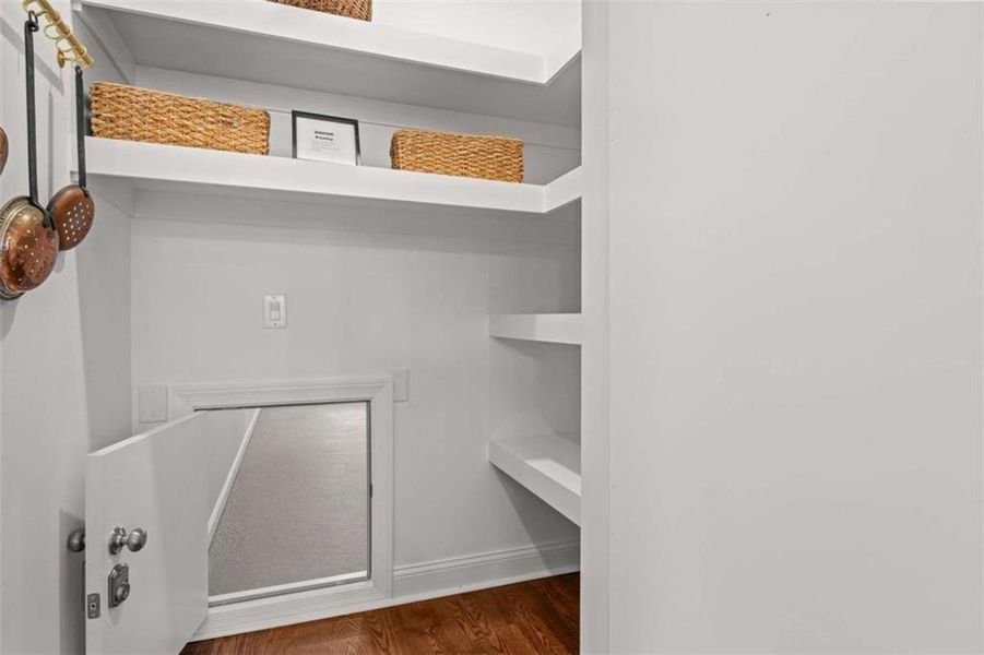 Close-up of interior finishes inside a home in , Carrollton (Image 23).