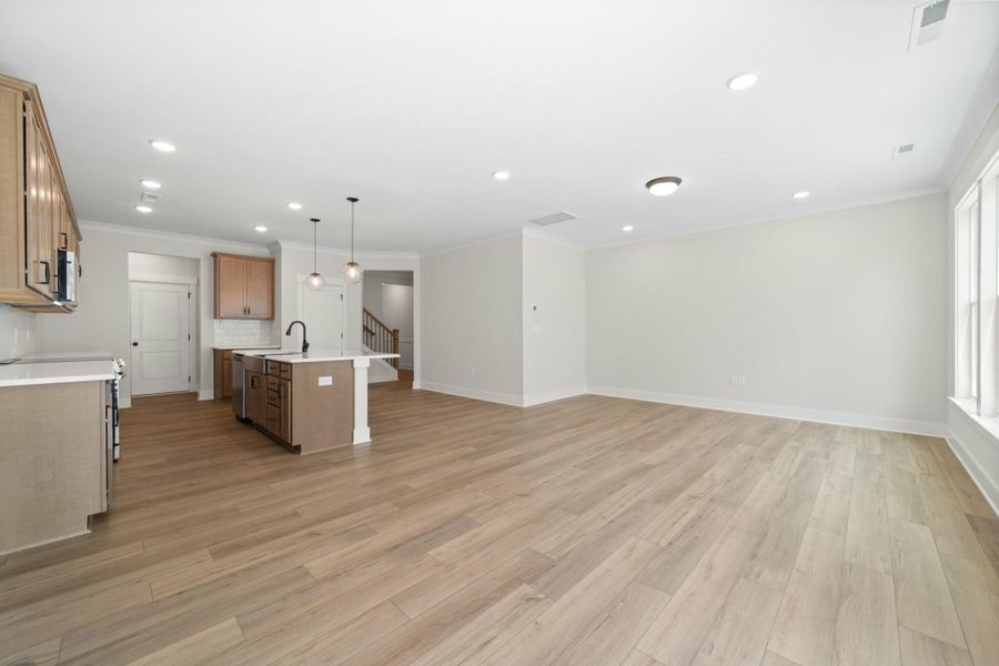 Image 31 of a home in Harbor Crossing.