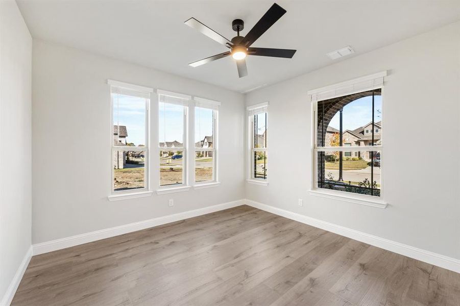 Spacious, unfurnished interior of a new home in Eagle Glen 50, Alvarado (Image 23). Spacious, unfurnished interior of a new home in Eagle Glen 50, Alvarado (Image 23).