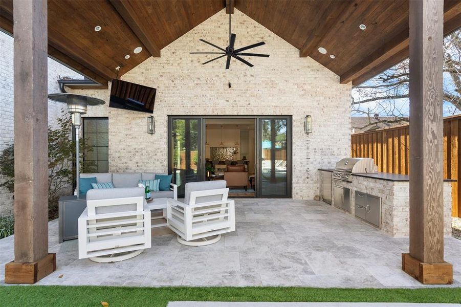 Sonos speakers and television for extra entertaining enjoyment.