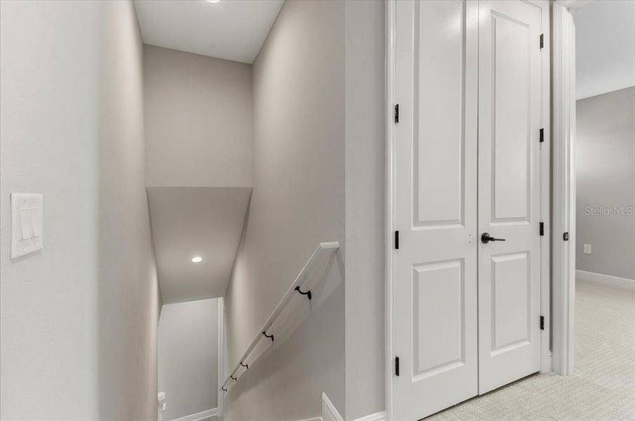 Spacious, unfurnished interior of a new home in , Sarasota (Image 31).