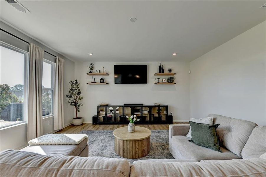 Furnished interior view inside a new home in Sweetbay Farm, Lawrenceville (Image 19).