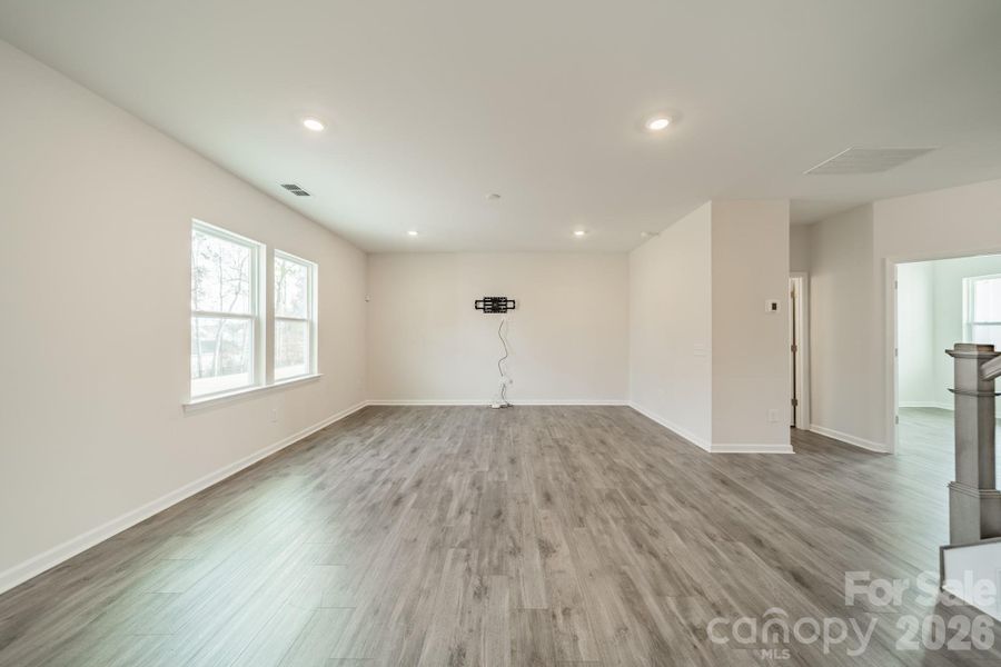 Spacious, unfurnished interior of a new home in Stewarts Landing, Charlotte (Image 35).
