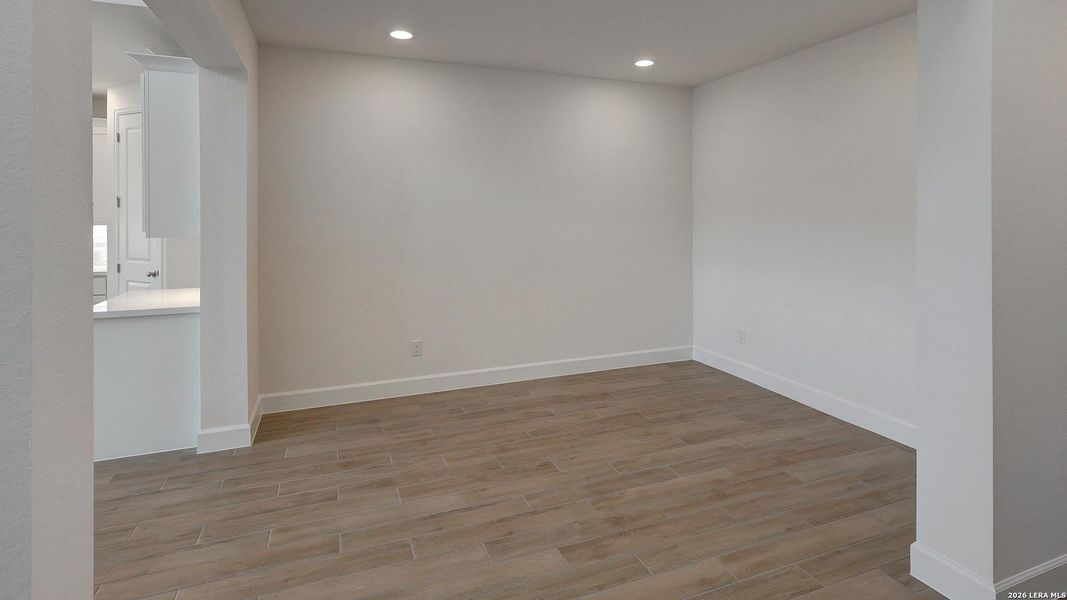 Spacious, unfurnished interior of a new home in Ladera, San Antonio (Image 17).