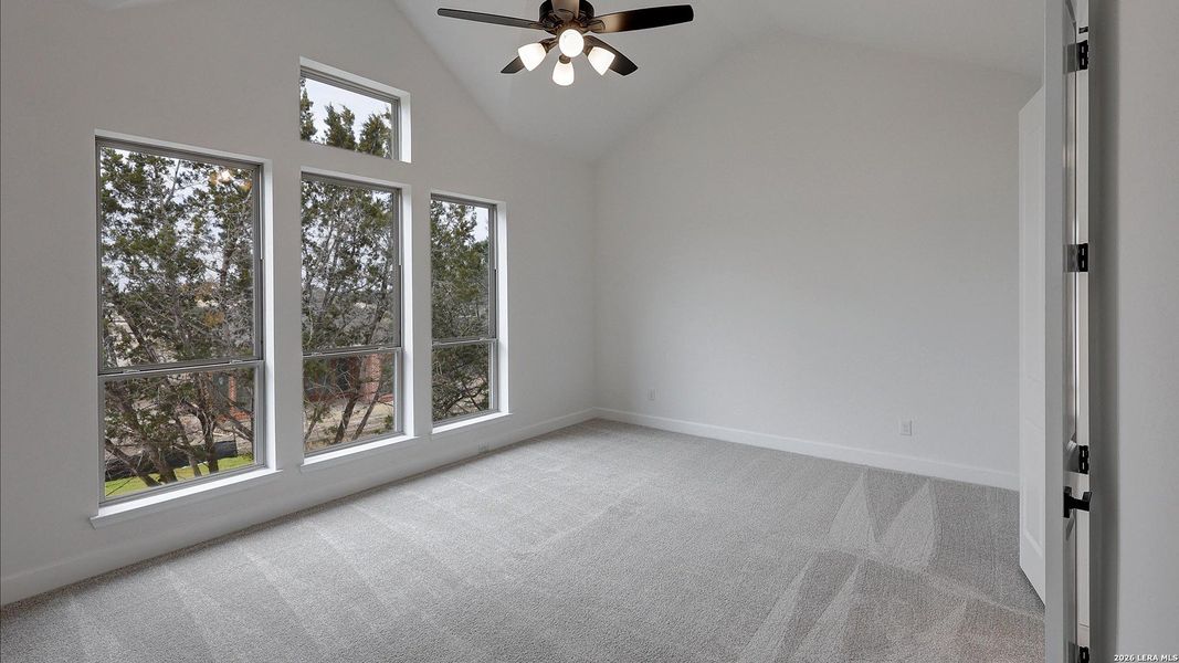 Spacious, unfurnished interior of a new home in Esperanza, Boerne (Image 22).
