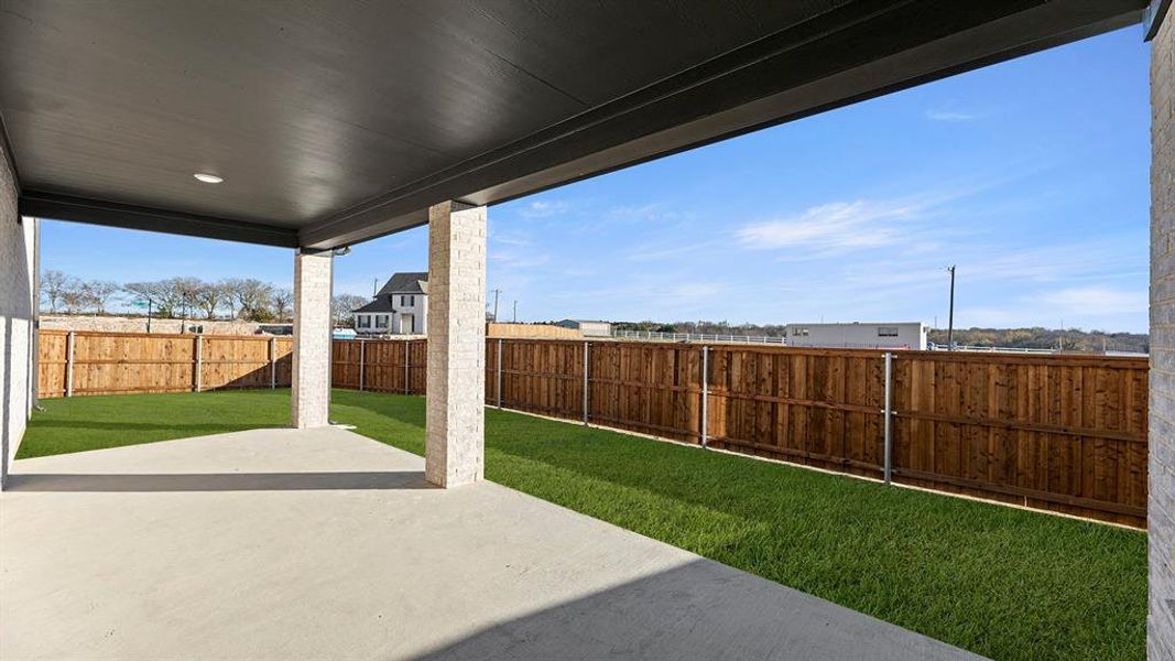 25. 1436 Waterford - Patio