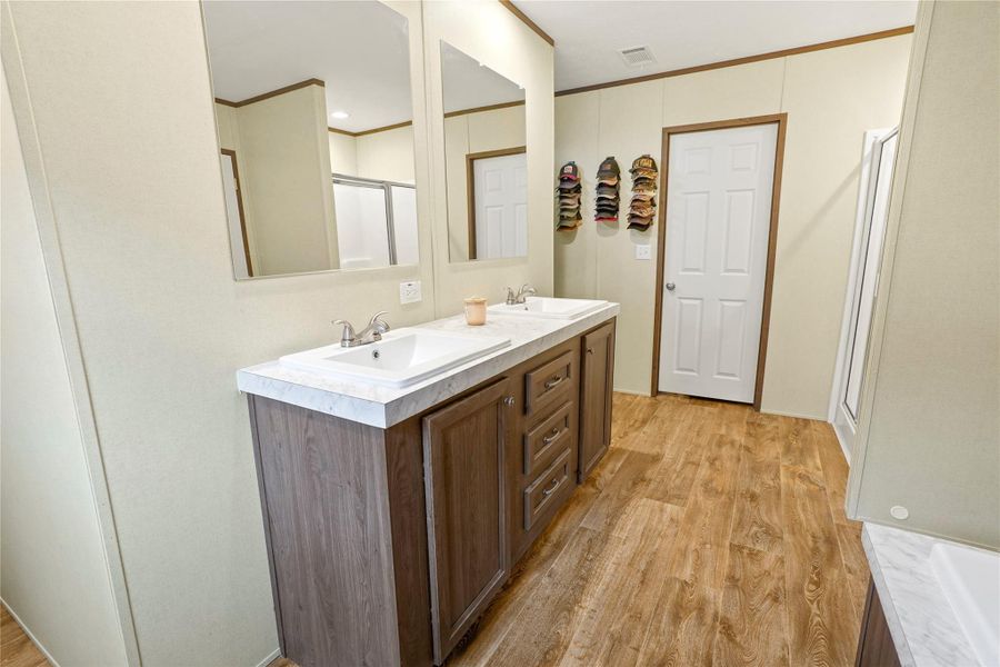 Dual Vanities in Primary Bath
