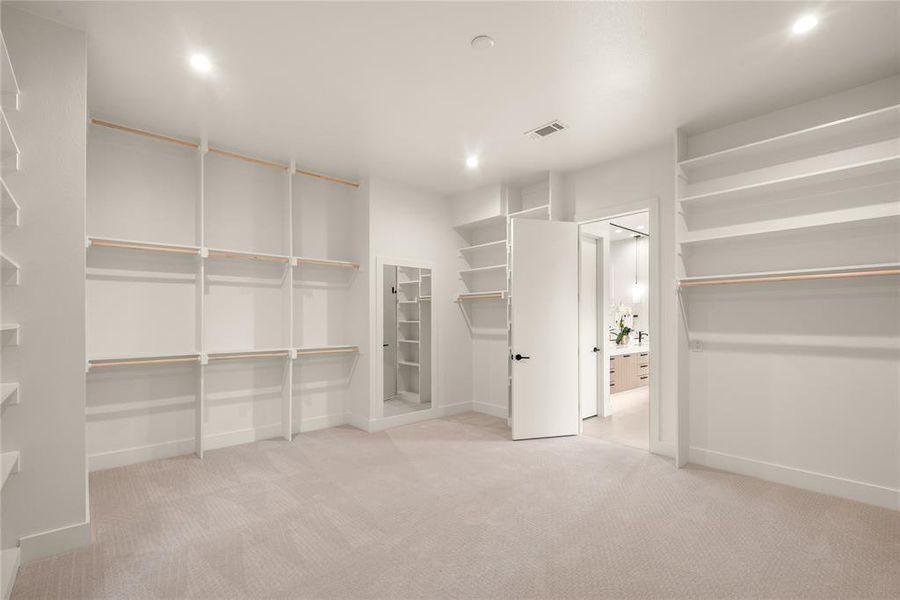 Spacious, unfurnished interior of a new home in , Dallas (Image 21).
