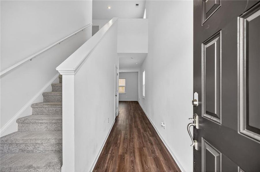 Spacious, unfurnished interior of a new home in , Union City (Image 20). Spacious, unfurnished interior of a new home in , Union City (Image 20).