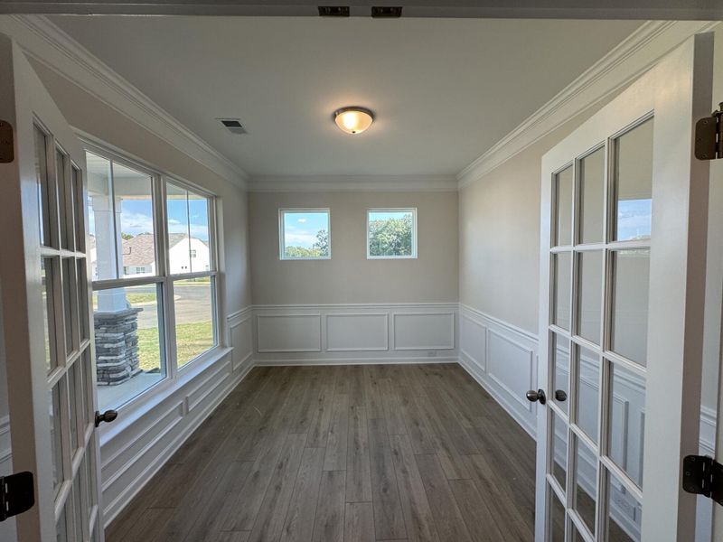 Spacious, unfurnished interior of a new home in Greenrich Mill, Simpsonville (Image 11).