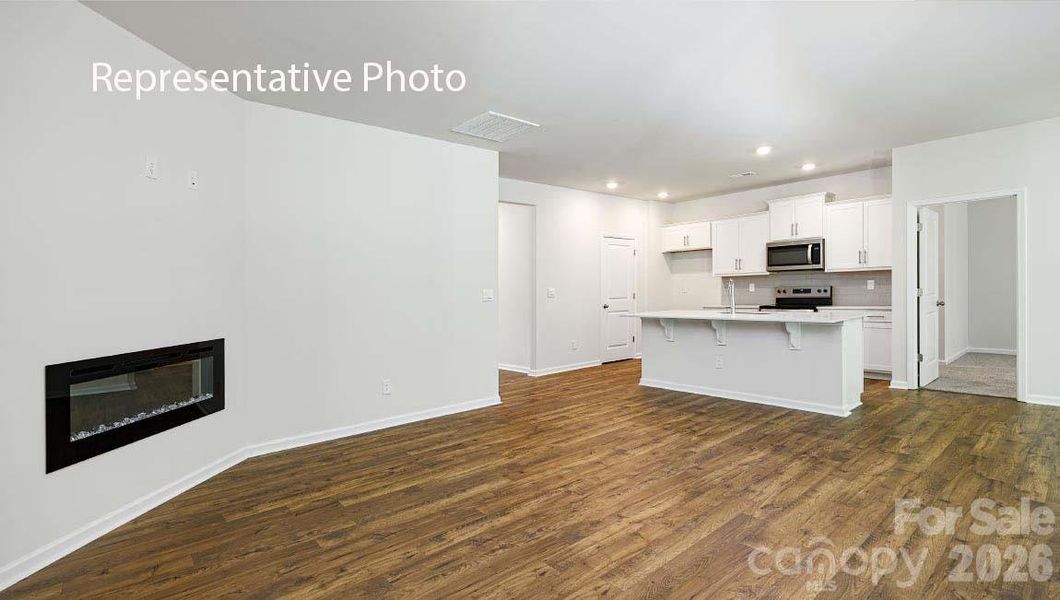 Spacious, unfurnished interior of a new home in Clark Creek Landing, Lincolnton (Image 15).