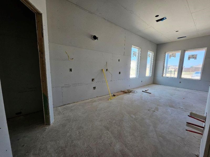 Spacious, unfurnished interior of a new home in Aero Vista, Caddo Mills (Image 5).