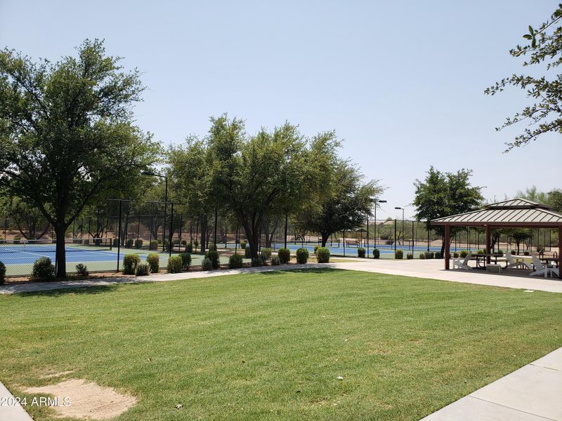 Tennis Courts, Courtyard W Awning