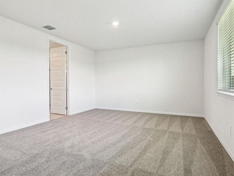 Spacious, unfurnished interior of a new home in Oakfield Trails - Signature Series, Parrish (Image 12).