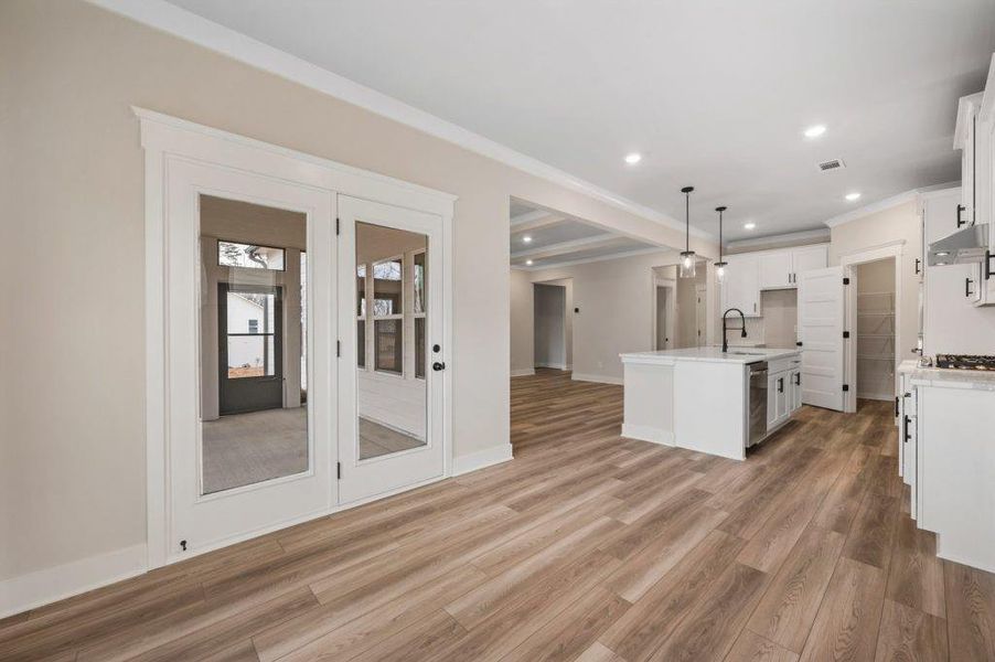Spacious, unfurnished interior of a new home in Pinecrest Ridge, Dacula (Image 24).