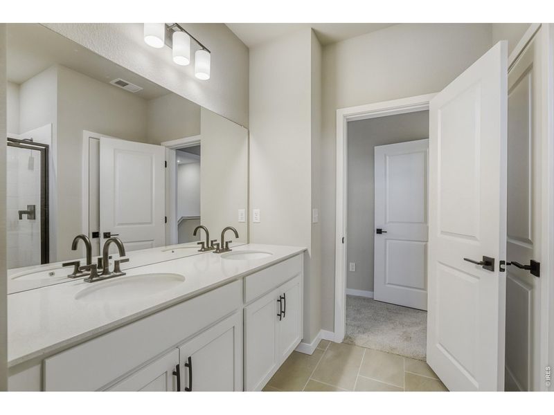 Furnished interior view inside a new home in Farmstead, Berthoud (Image 9).