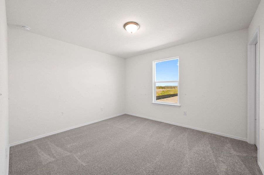 Spacious, unfurnished interior of a new home in Stoney Chase, Del Valle (Image 28).